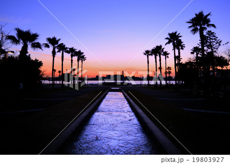 潮風公園の夕暮れ 19803927