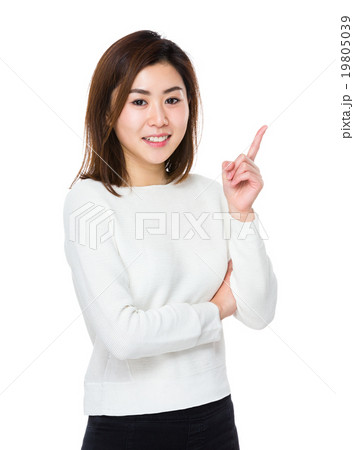 Asian woman with finger point up 19805039