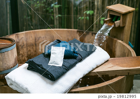Onsen series : wooden bathtub with blue yukata 19812995
