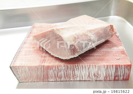 冷凍マグロ 19815622