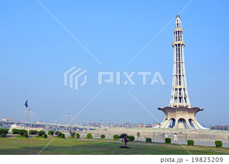 ラホールの ミナーレパキスタン ラホールの ミナーレパキスタン 19825209