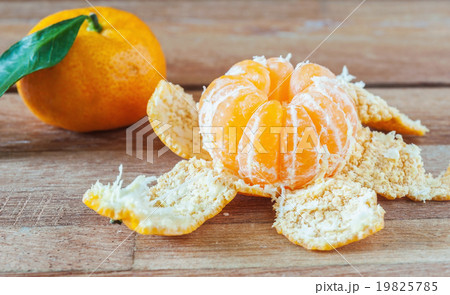 Orange fruit on wooden in still life tone 19825785