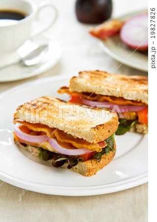 Bacon sandwich 19827826