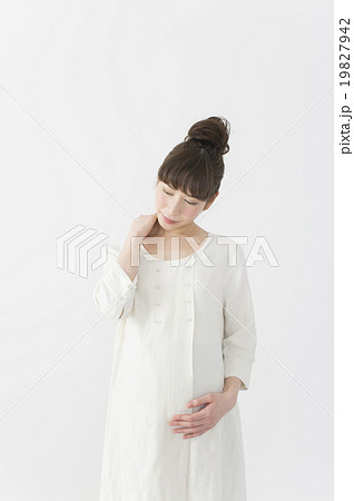 妊婦肩コリ 19827942