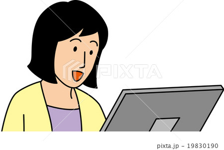 パソコンを見る笑顔の１０代女性 19830190