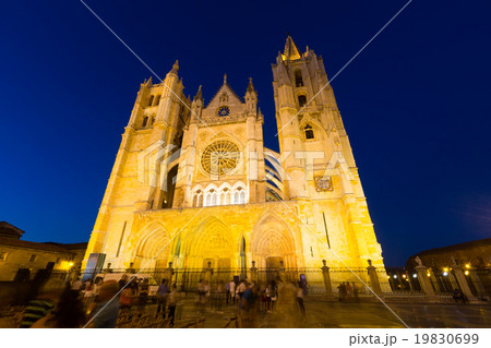 Wide angle shot of Leon Cathedral 19830699