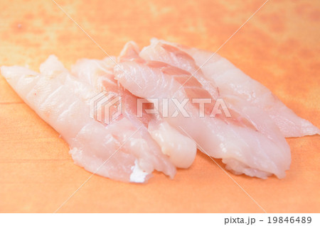 おいしい鱸の刺身 19846489