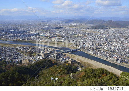 金華山から眺めた長良川･長良橋（岐阜県岐阜市） 19847154