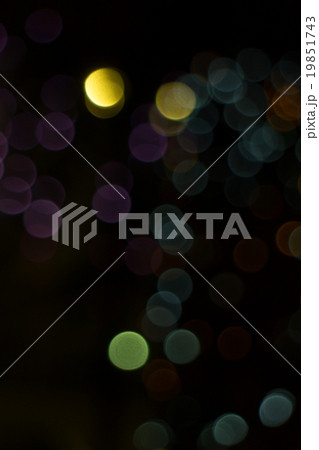 Lights out of focus, lens blur (lights, city) 19851743