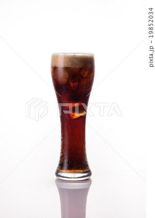 Glass of cola on white background 19852034