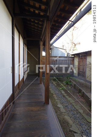 松本市重要文化財　高橋家住宅　松本藩の武家住宅　江戸時代の建築物　内部北えんがわ縦 19854513