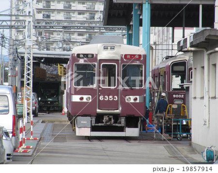 阪急電鉄 6300系 6353F 正雀車庫全般検査作業中 19857914