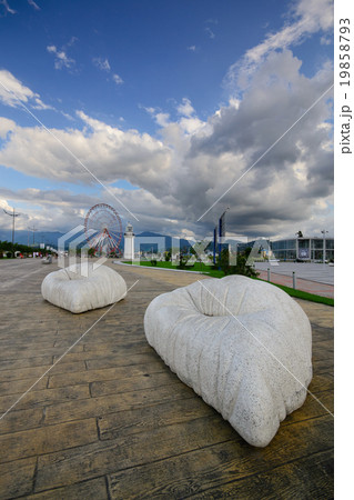 Seafront 19858793
