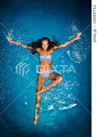 Swimming girl. Swimming girl. 19860762
