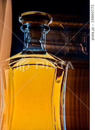 Bottle of whiskey 19860772