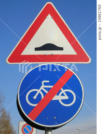 Signs picture 19862760