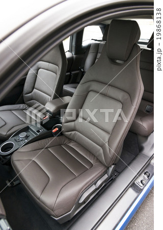 乗用車のシート 19868138