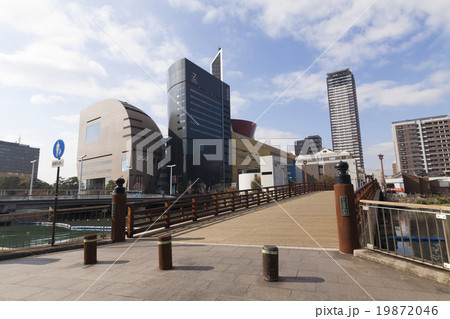 常盤橋と室町のビル群 19872046