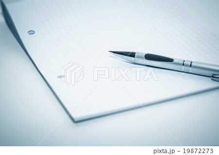 notepad and ballpen 19872273