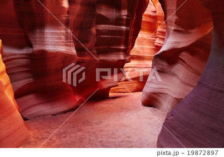 Antelope canyon, USA 19872897