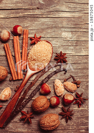The Christmas spices The Christmas spices 19875045