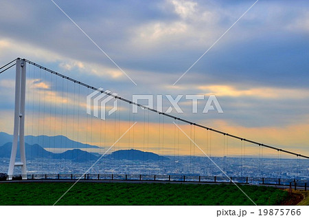三島スカイウォークと駿河湾 穏やかな夕暮れ(1) 三島スカイウォークと駿河湾 穏やかな夕暮れ(1) 19875766