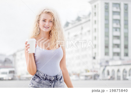 Happy smile. 19875840