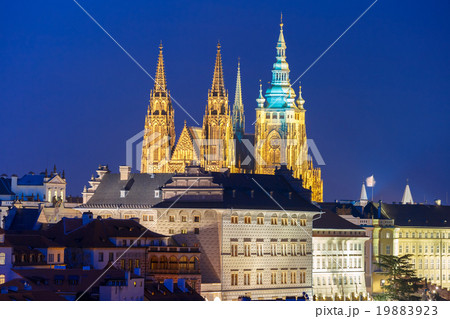Gold Prague Castle at night, Czech Republic Gold Prague Castle at night, Czech Republic 19883923
