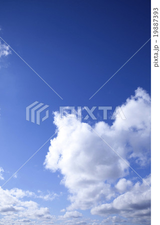 青空と雲イメージ 19887393