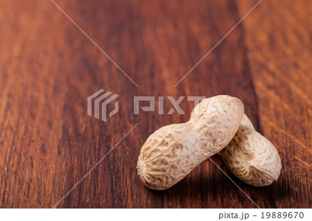 peanuts 19889670