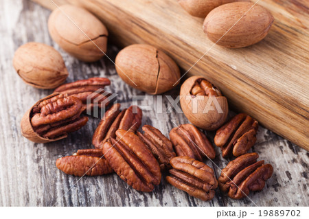 pecans 19889702