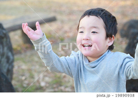 幼稚園年少さんの男の子 19890938