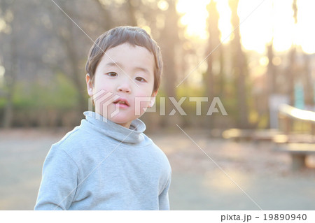 幼稚園年少さんの男の子 19890940