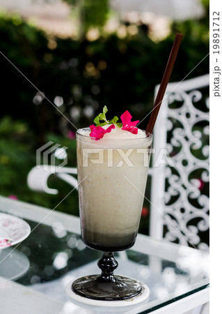 Lychee Smoothie 19891712