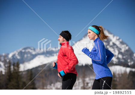 Young couple jogging 19892555
