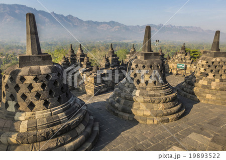 World heritage & the biggest bhuddist temple World heritage & the biggest bhuddist temple 19893522