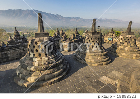 World heritage & the biggest bhuddist temple World heritage & the biggest bhuddist temple 19893523