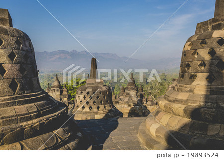 World heritage & the biggest bhuddist temple  19893524