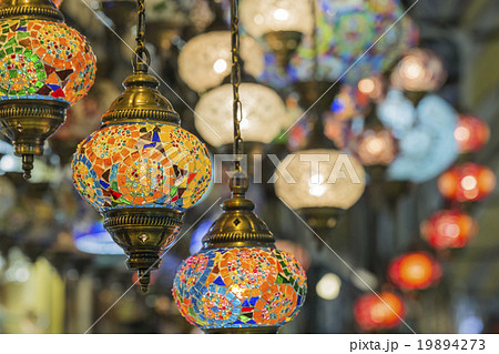 Various old lamps on the Grand Bazaar in Istanbul 19894273