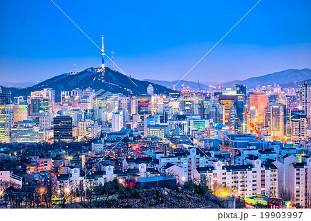 Seoul cityscape at twilight in South Korea 19903997