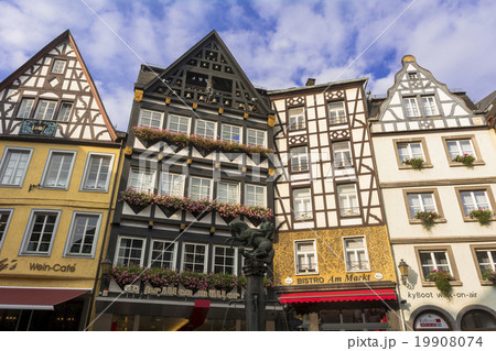 フランクフルトのレーマー広場 19908074