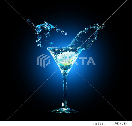cocktail in glass with splashes cocktail in glass with splashes 19908260