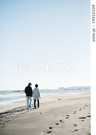 海辺の男女 19910398