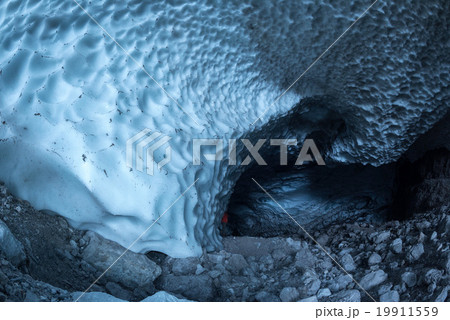 inside Snow ice cave chapel view 19911559
