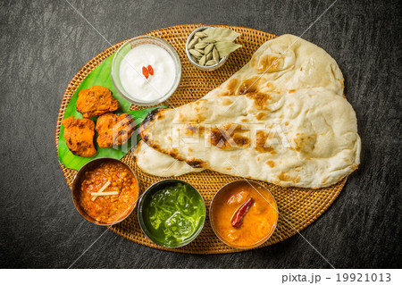 一般的なインドカレー　Typical Indian curry set 19921013