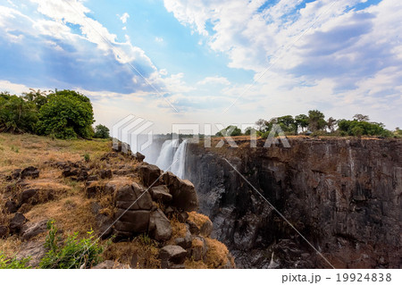 The Victoria falls with dramatic sky 19924838