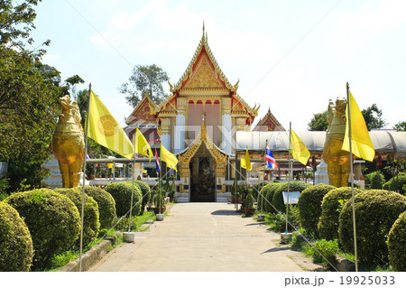 Wat Phai Lom Temple at Koh Kret, Nonthaburi 19925033