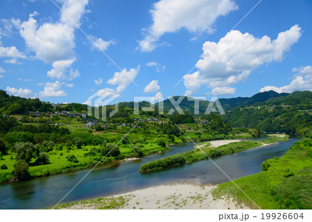 長野 阿南町泰阜村境 天龍川沿いの風景 長野 阿南町泰阜村境 天龍川沿いの風景 19926604