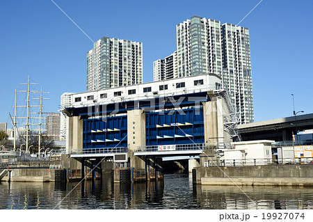 天王洲アイルの水門 19927074