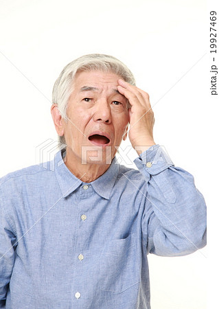 アルツハイマーの高齢者 19927469